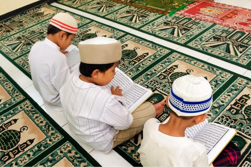 Adab Adab Yang Perlu Diketahui Dalam Membaca Al Qur An Quran Berstruktur Hot Sex Picture 0856